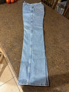 Wrangler 90s-Y2K Wrangler Women’s Cowboy Cut Slim Fit Jeans Lt Blue Size 9 36”L